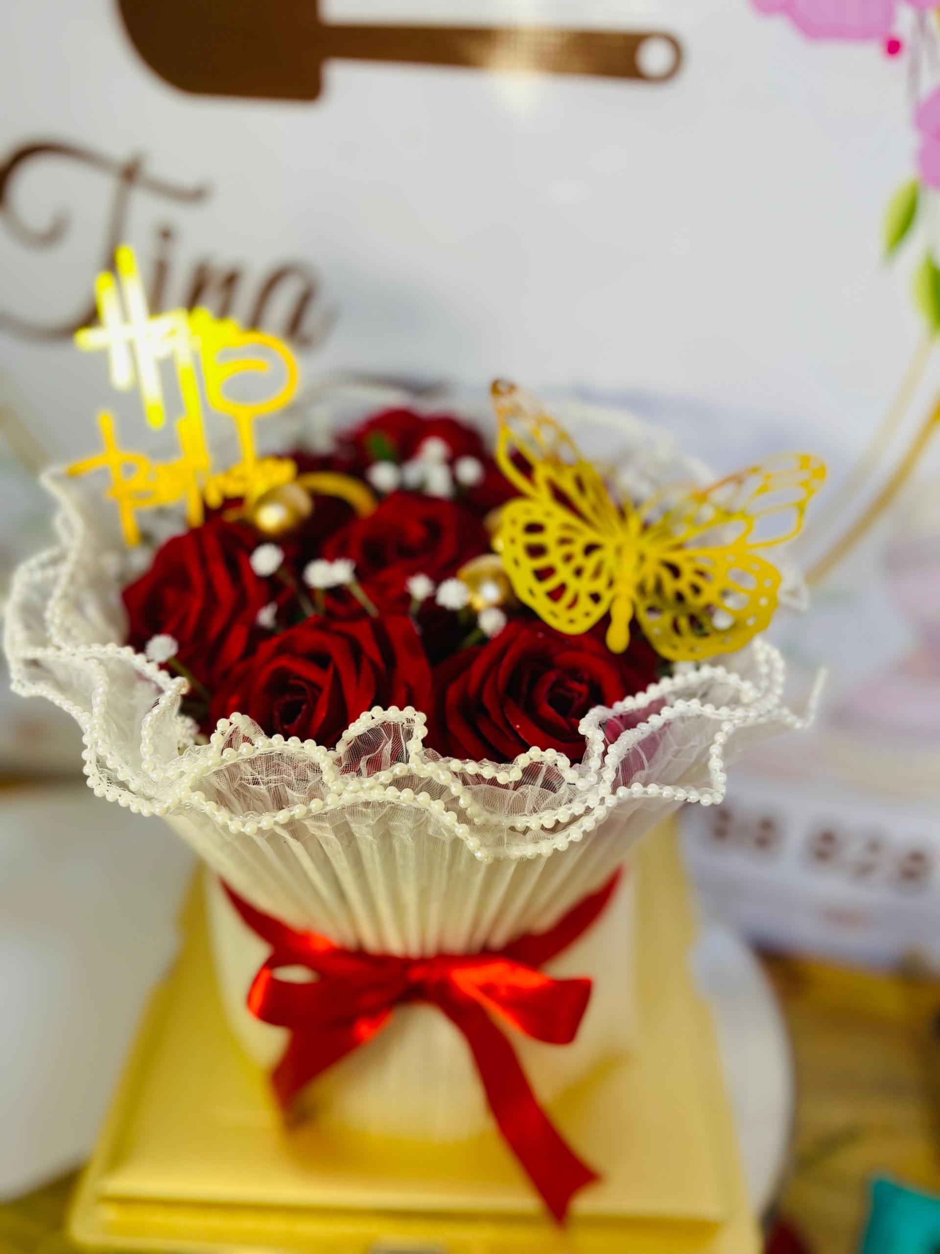 Custom Cakes
